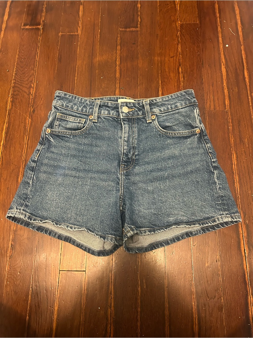 H&M Women's Mid-Rise Washed Blue Denim Shorts
